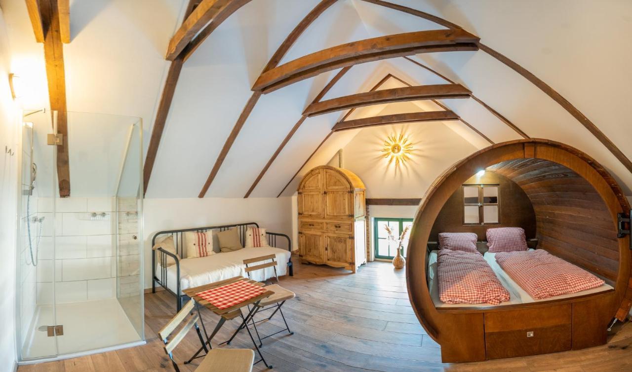 Winzerhof Kuessler - Weinviertel Otel Stillfried Dış mekan fotoğraf