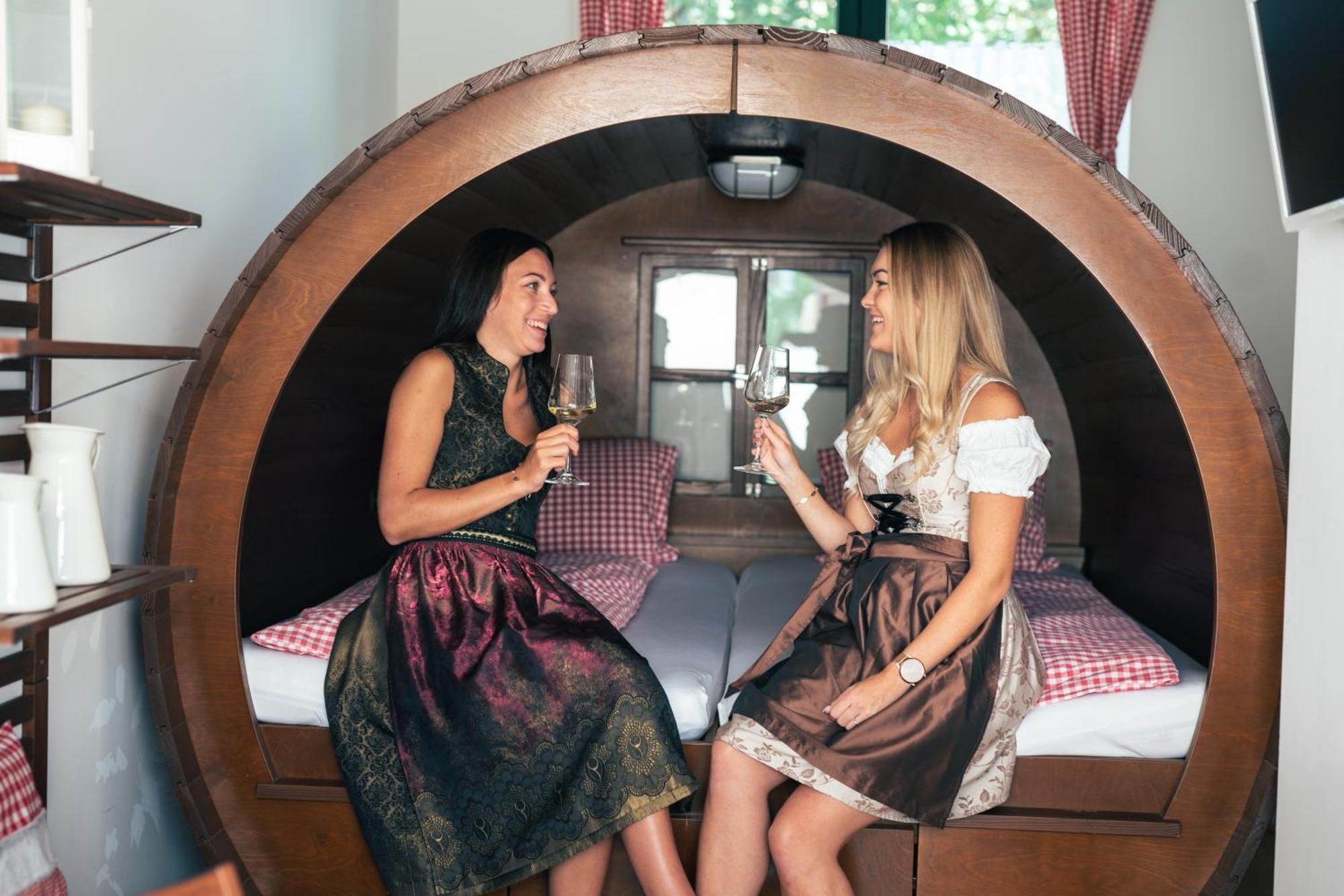 Winzerhof Kuessler - Weinviertel Otel Stillfried Dış mekan fotoğraf
