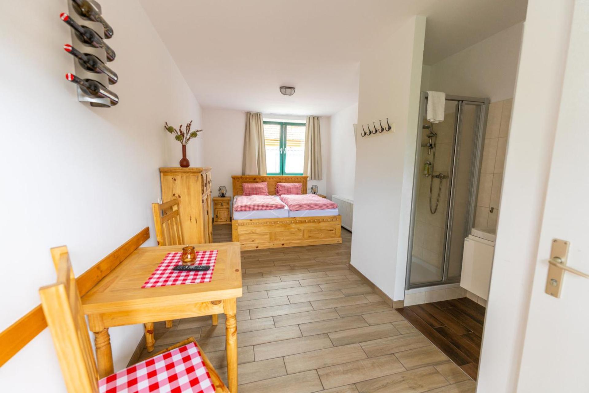 Winzerhof Kuessler - Weinviertel Otel Stillfried Dış mekan fotoğraf