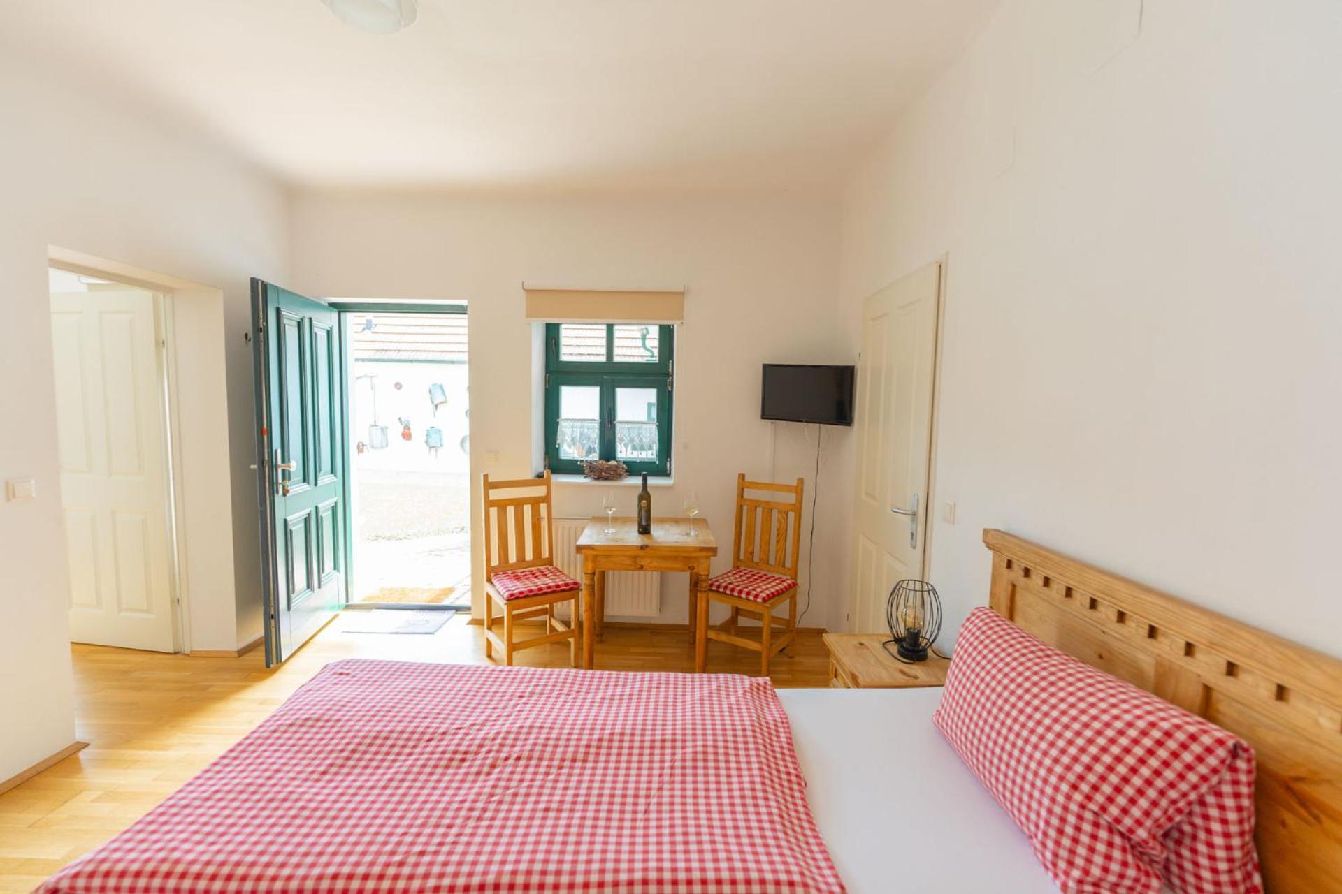 Winzerhof Kuessler - Weinviertel Otel Stillfried Dış mekan fotoğraf