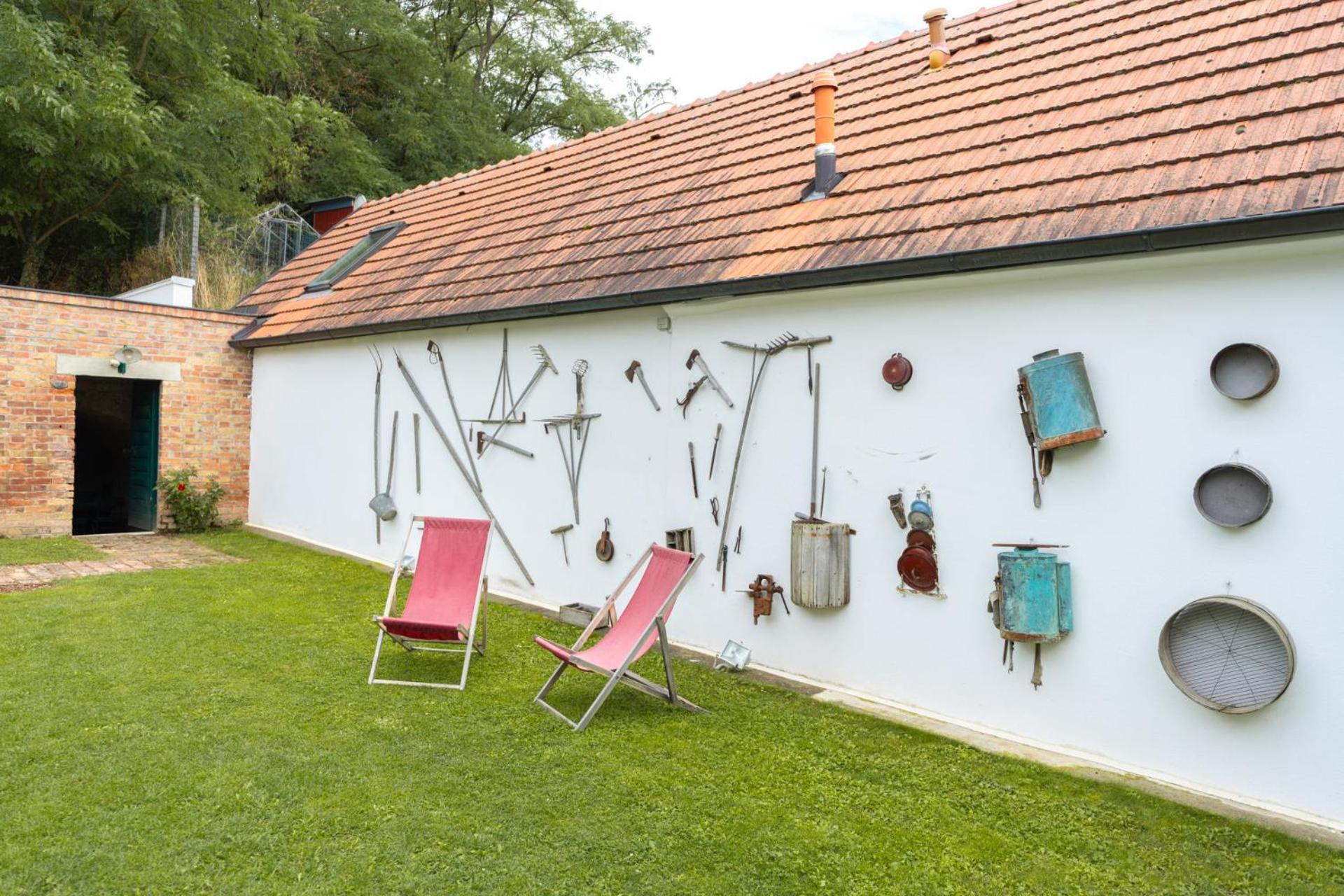 Winzerhof Kuessler - Weinviertel Otel Stillfried Dış mekan fotoğraf
